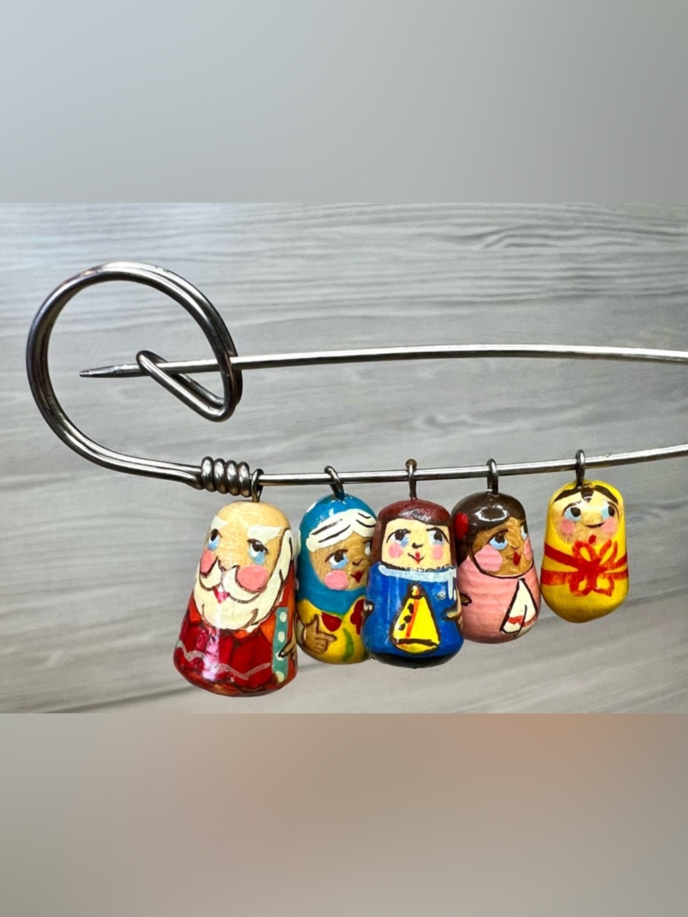 Vintage Russian Traditional Brooch Matryoshka Nesting Dolls Safety Pin‎